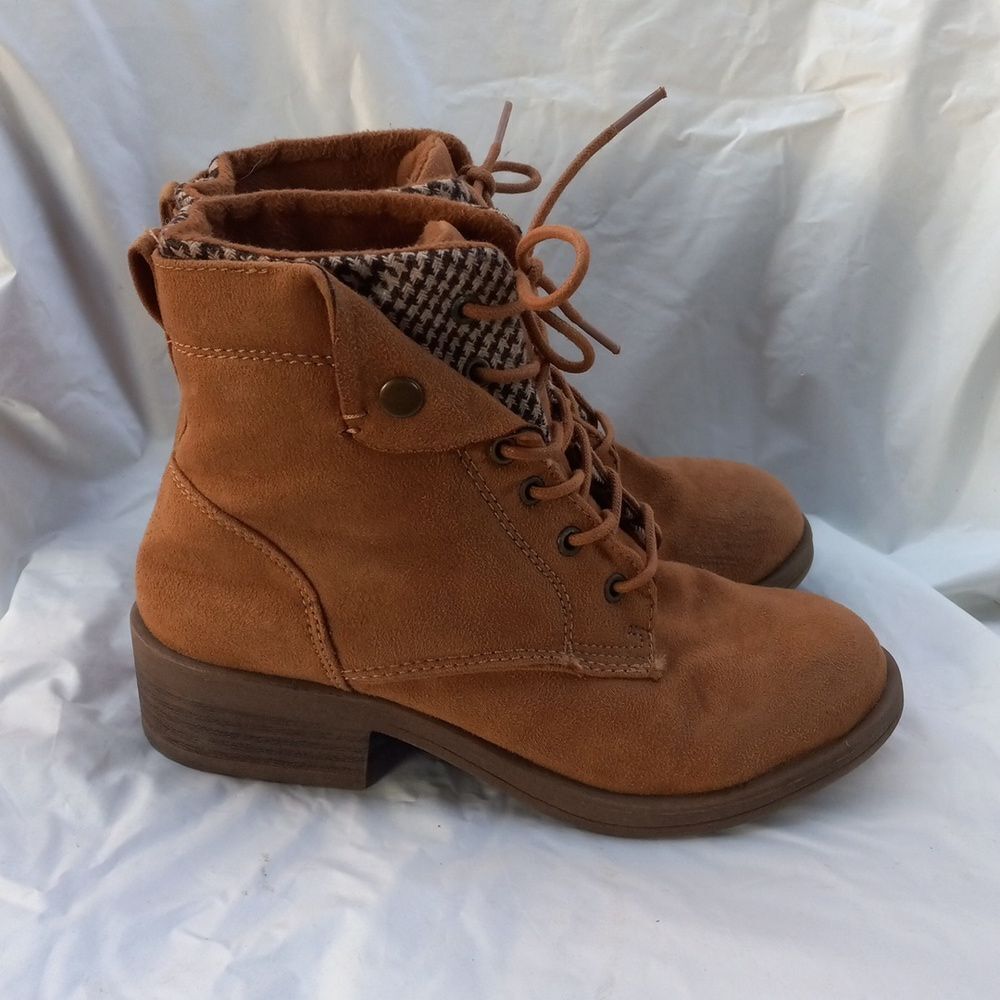 Rock & Candy Womens Size 6.5 Junie Brown Faux Leather Hiking Boots